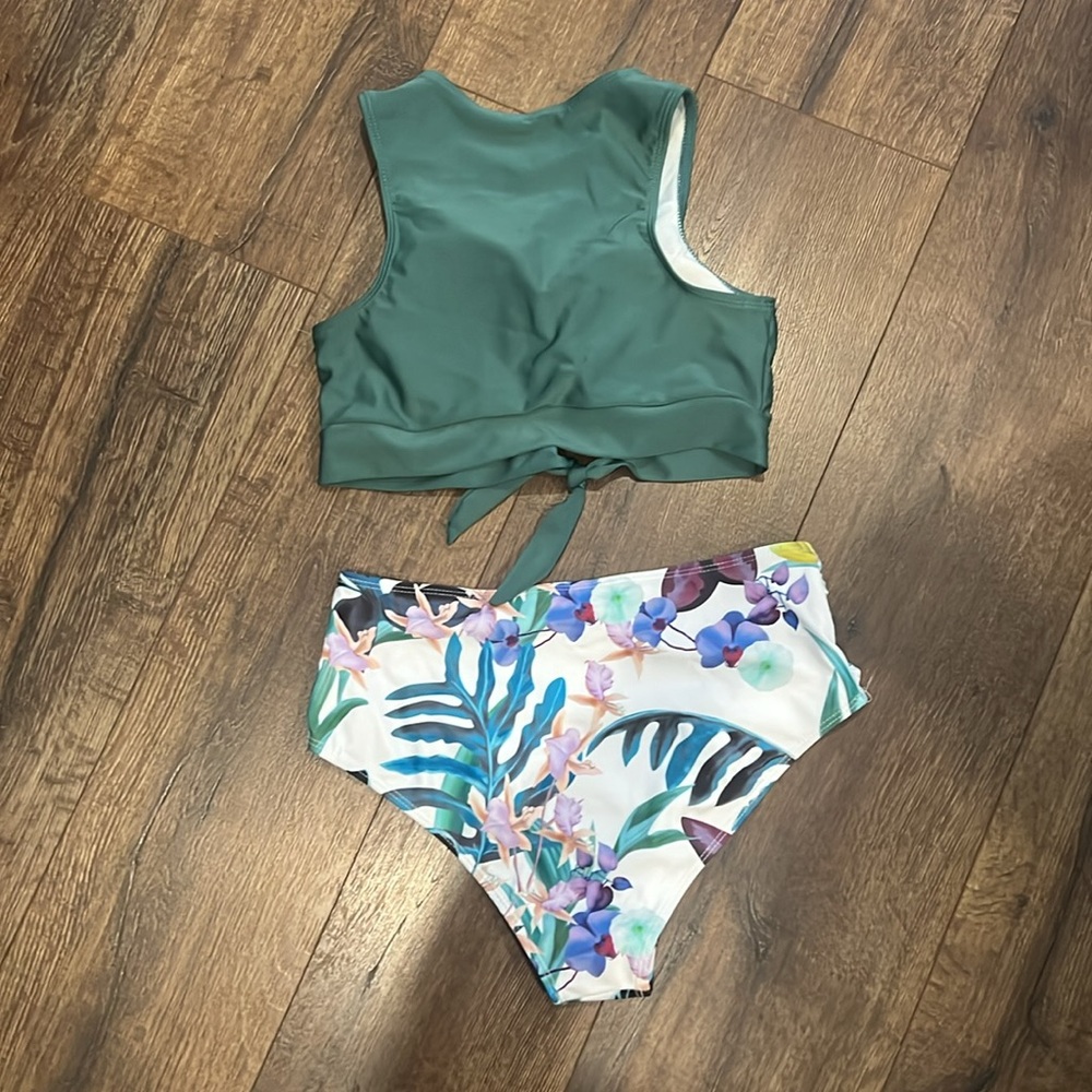 Amazon Unknown Brand Two Piece Bathing Suit - Picture 2 of 2